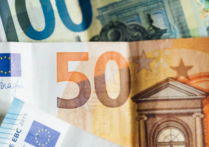 Μέτρα στήριξης: Έρχεται νέο επίδομα ακρίβειας – Πότε καταργείται η ρήτρα αναπροσαρμογής